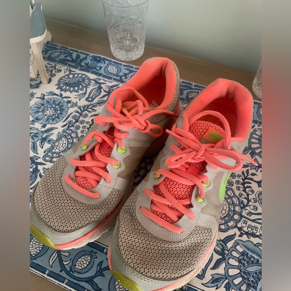 nike zoom tennis shoes